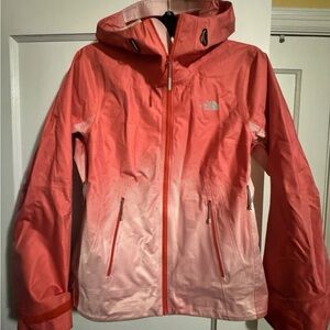 The North Face HyVent 2.5L Rain Jacket Womens Medium coral Waterproof‎ Hooded